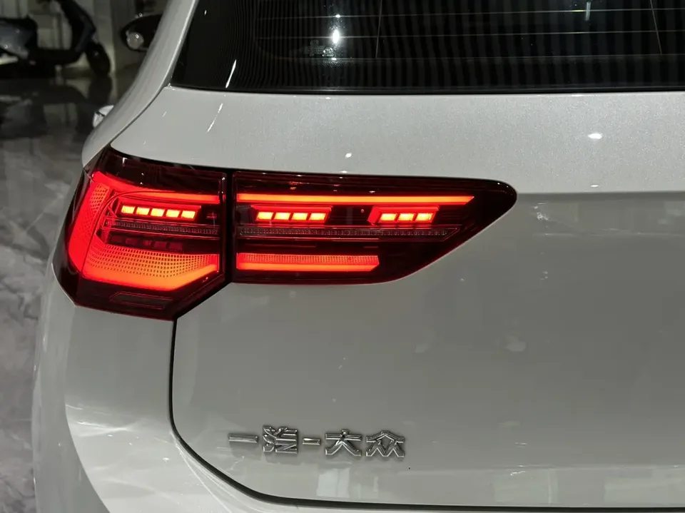 Volkswagen Golf Golf 2021 280TSI DSG R-Line 2022 — миниатюра 5