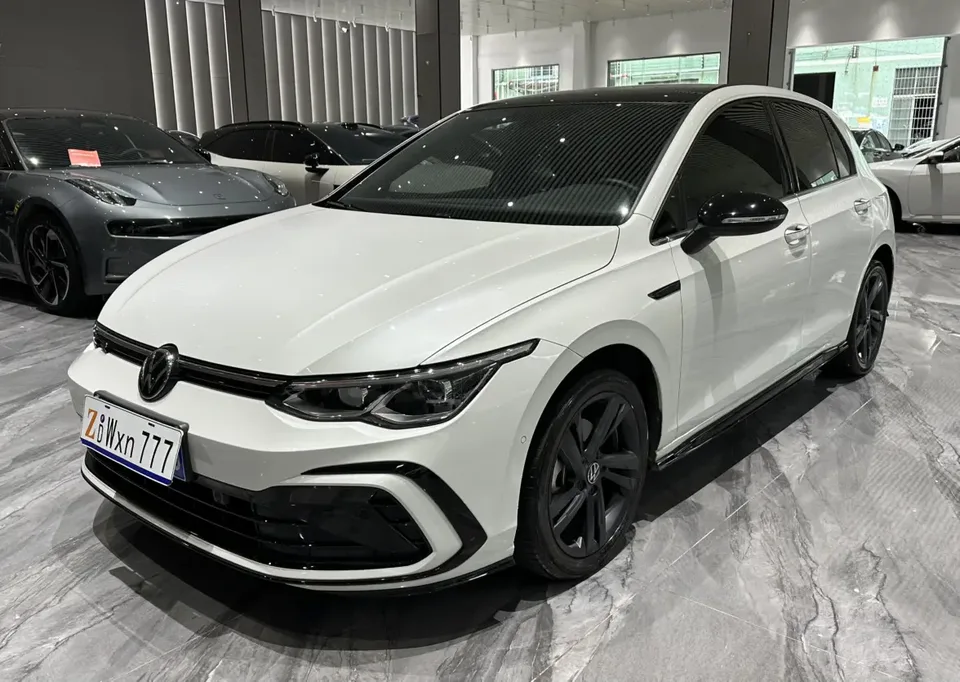 Volkswagen Golf Golf 2021 280TSI DSG R-Line 2022 — фото 1, купить с доставкой в Москву
