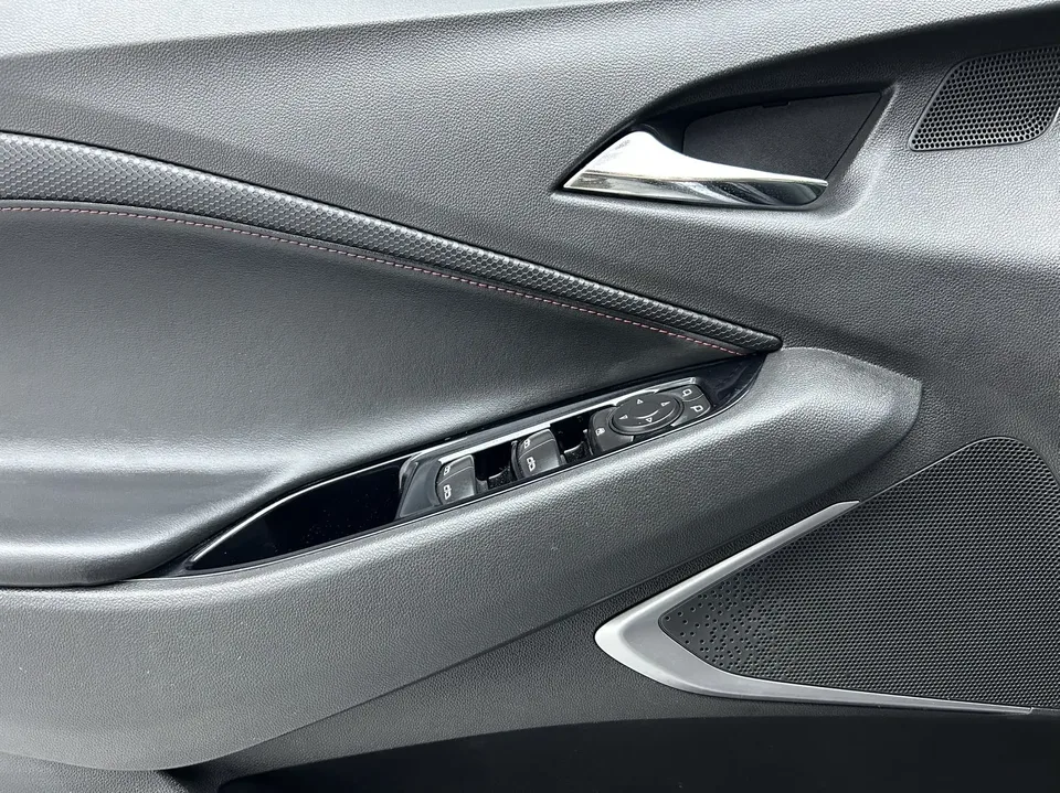 Chevrolet Volando light hybrid Redline 530T indulgent version (5+2 models) 2022 — миниатюра 2
