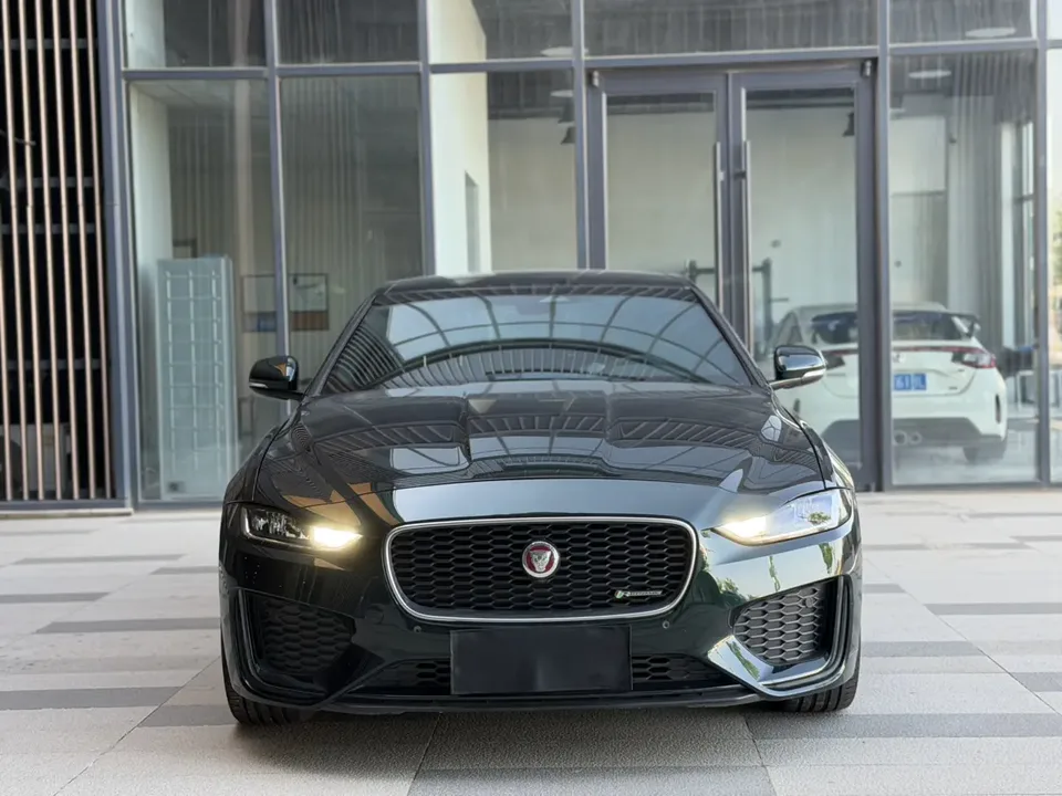 Jaguar XEL 2.0T 200PS R-DYNAMIC Youth Sports Edition 2022 — миниатюра 2