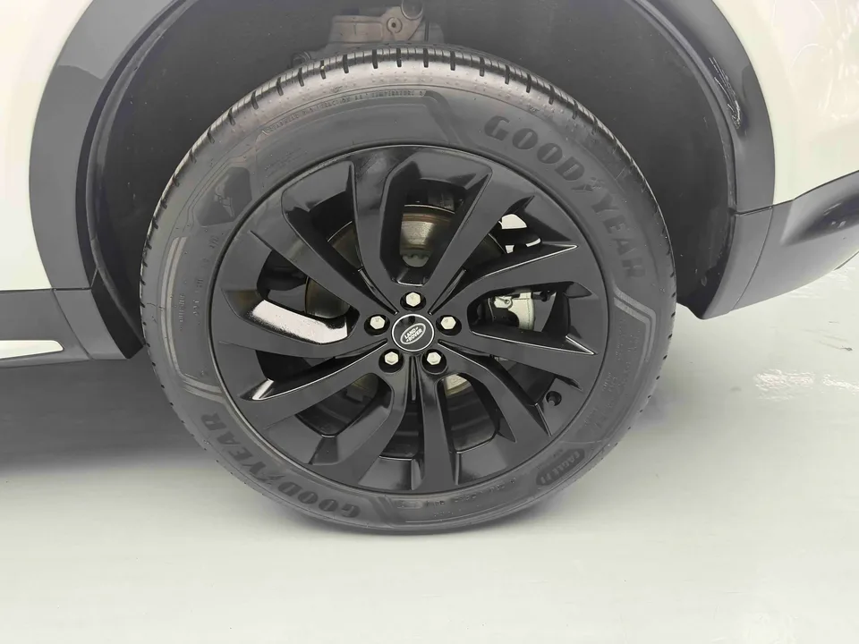 Land Rover Discover Sports 2023