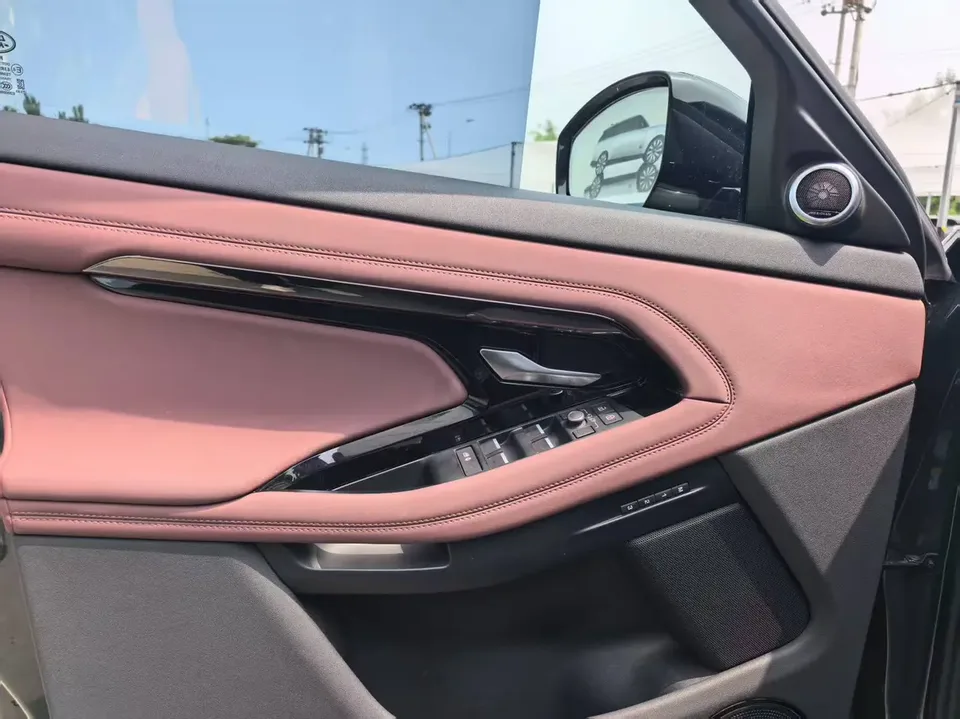Land Rover Range Rover Evoque Aurora L 2.0T 249PS Yuguang Zunyao Edition 2024 — миниатюра 3