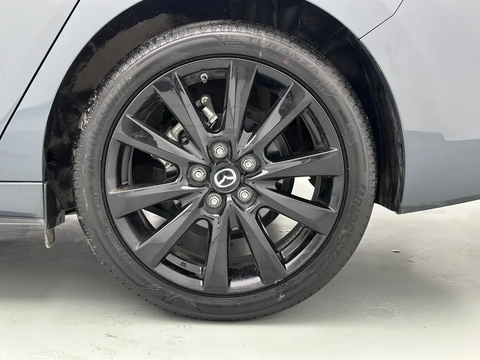 Mazda Axela 2.0L Automatic Elegant Edition 2023 — фото 1, купить с доставкой в Москву