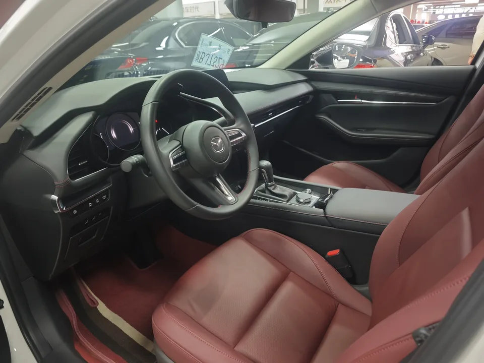 Mazda Axela 2.0L Automatic Engine Edition 2026 — миниатюра 5