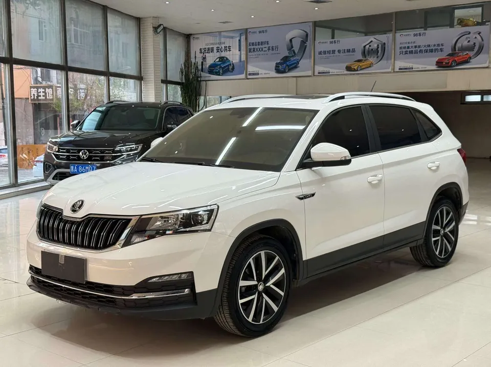 Skoda Comek 1.5L automatic comfort version 2022 — фото 1, купить с доставкой в Москву