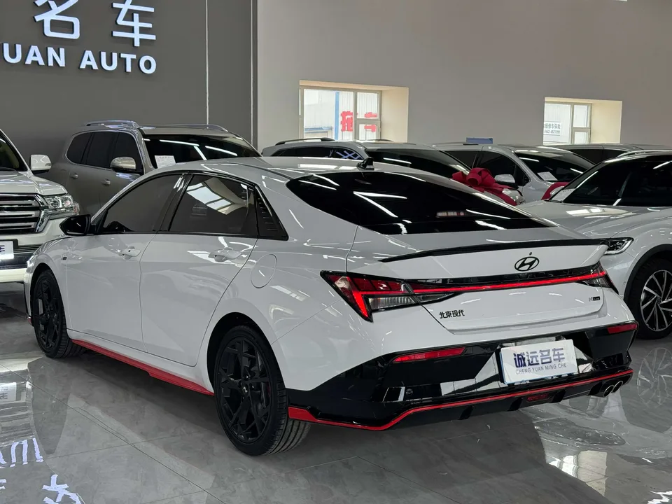 Hyundai Elantra 1.4T DCT LUX Premium Edition N Line 2025 — миниатюра 3