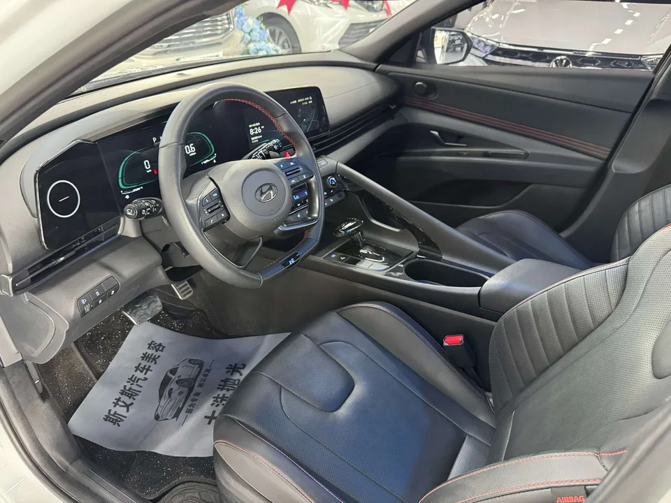 Hyundai Elantra 1.4T DCT LUX Premium Edition N Line 2025 — миниатюра 4