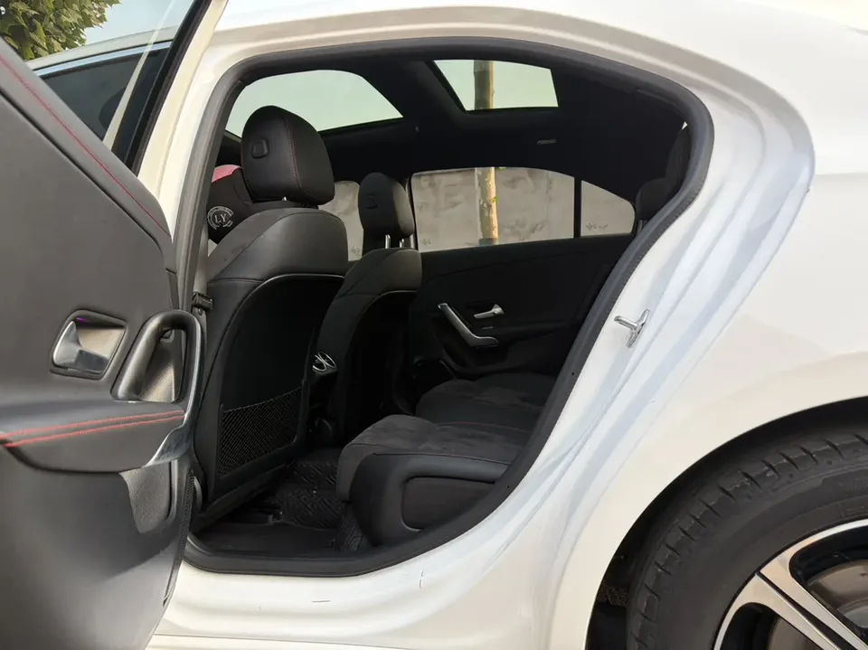 Mercedes-Benz Mercedes Benz A Class Mercedes-Benz A-Class 2023 A 200 L Sports Sedan Fashion Edition 2023 — миниатюра 4