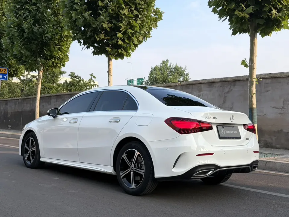 Mercedes-Benz Mercedes Benz A Class Mercedes-Benz A-Class 2023 A 200 L Sports Sedan Fashion Edition 2023 — миниатюра 5