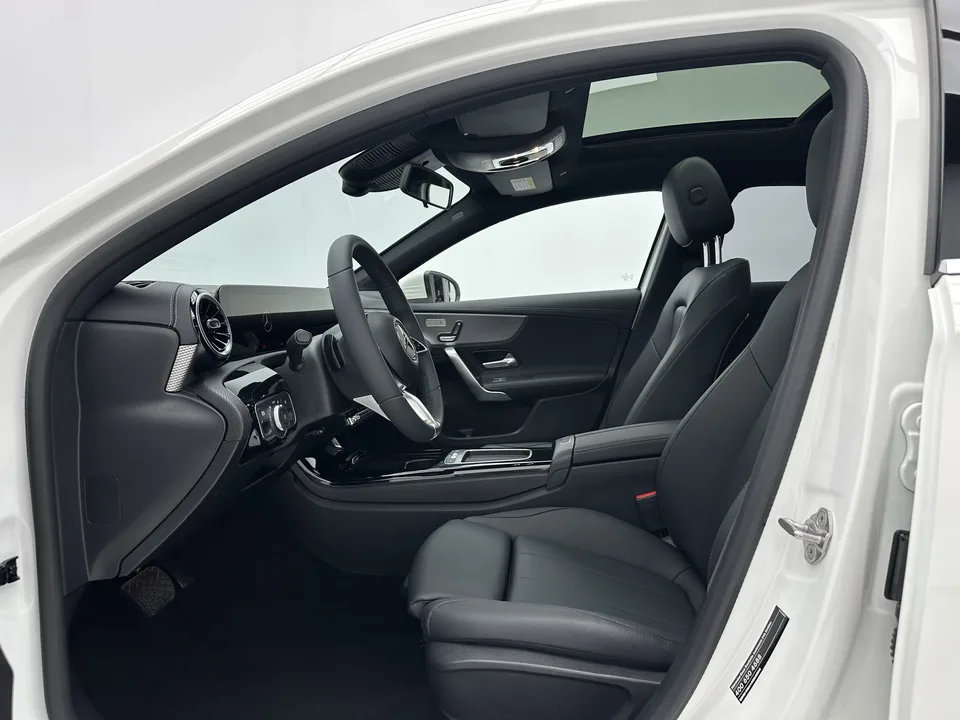 Mercedes-Benz Mercedes Benz A Class Mercedes-Benz A-Class 2023 A 180 L 2023 — миниатюра 4