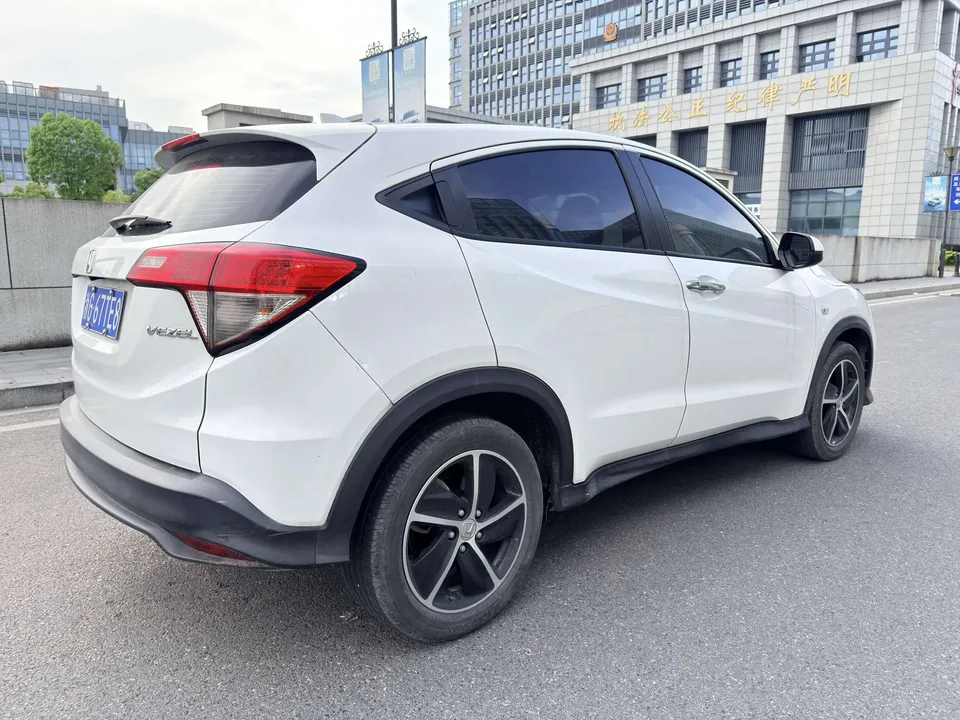 Honda VEZEL Binzhi 2020 1.5L CVT Deluxe Edition 2022 — thumbnail 2