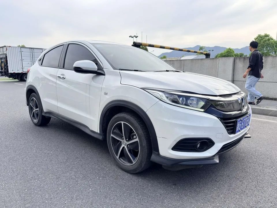 Honda VEZEL Binzhi 2020 1.5L CVT Deluxe Edition 2022 — thumbnail 3