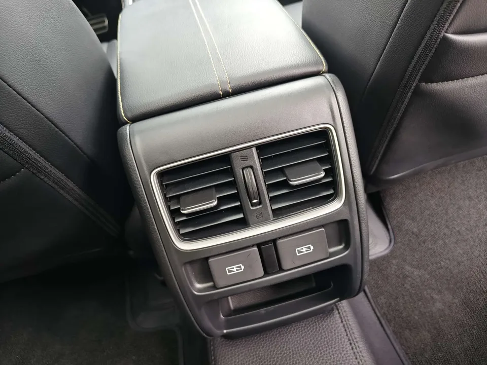 Honda Accord 2022 Accord 260TURBO Fantasy Night Premium Edition 2023 — миниатюра 2