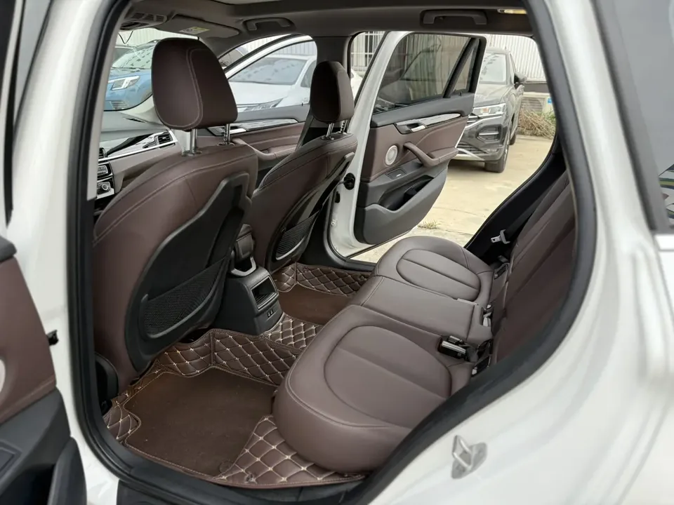 BMW X1 BMW X1 2021 sDrive20Li Fashion Edition 2022 — миниатюра 4