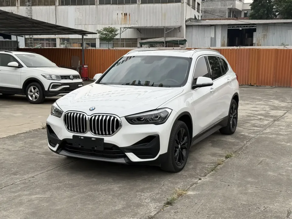 BMW X1 BMW X1 2021 sDrive20Li Fashion Edition 2022 — фото 1, купить с доставкой в Москву