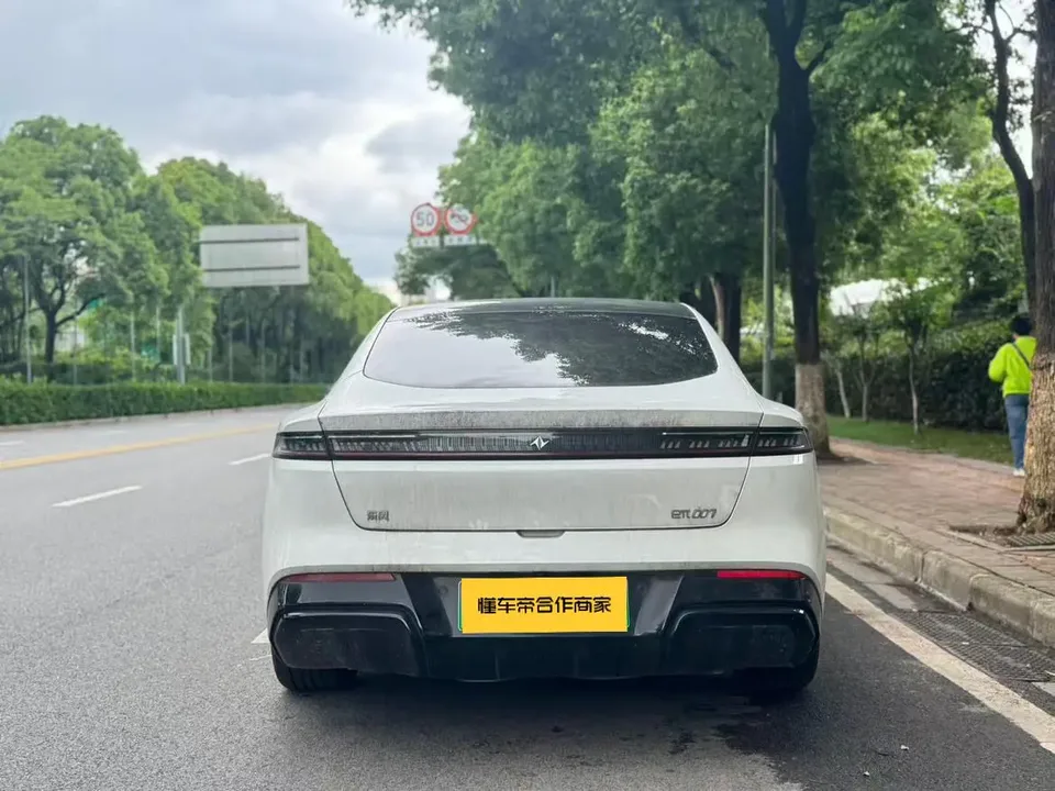 Dongfeng YiPai 007 e007 2024 Extended Range 200 Ruyi Edition 2025 — миниатюра 2