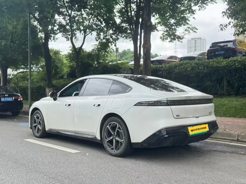 Dongfeng YiPai 007 e007 2024 Extended Range 200 Ruyi Edition 2025 — миниатюра 4