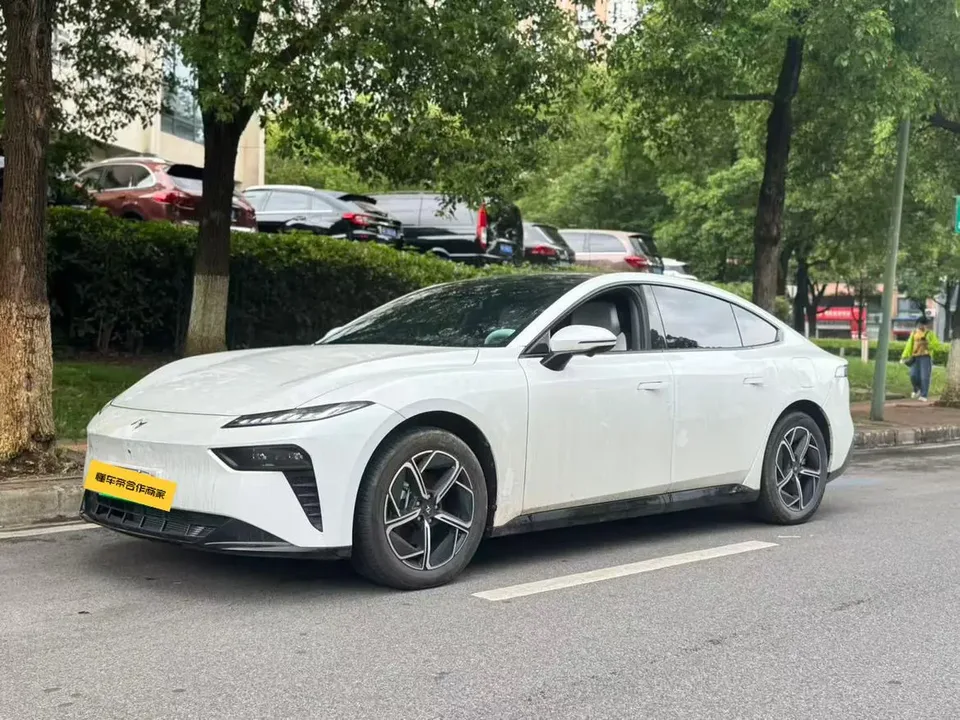 Dongfeng YiPai 007 2025