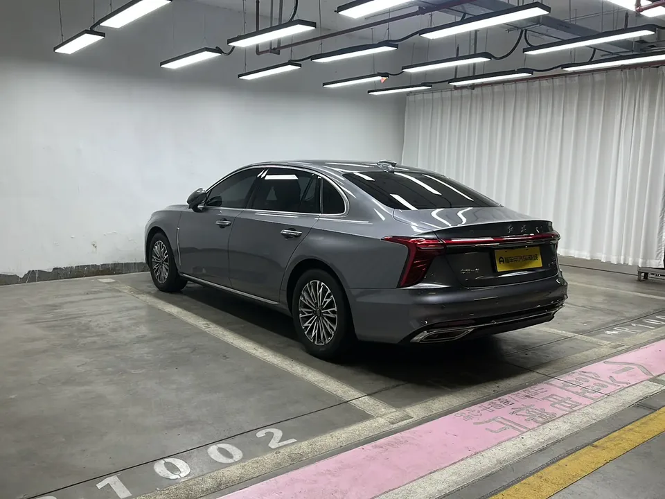Hongqi H5 Hongqi H5 2023 2.0T Automatic Intelligent Connected Flag Edition 2023 — миниатюра 2
