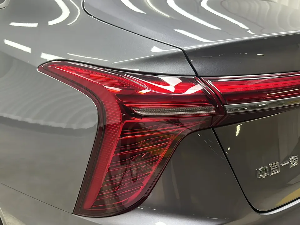 Hongqi H5 Hongqi H5 2023 2.0T Automatic Intelligent Connected Flag Edition 2023 — миниатюра 4