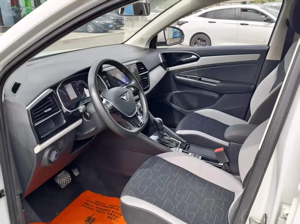 Jetta VS7 280TSI automatic aggressive version 2023 — миниатюра 5