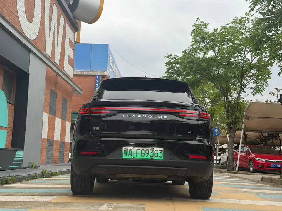Leapmotor Zero running C11 Zero running C11 2023 Extended Range 180 Comfort Edition 2023 — thumbnail 4