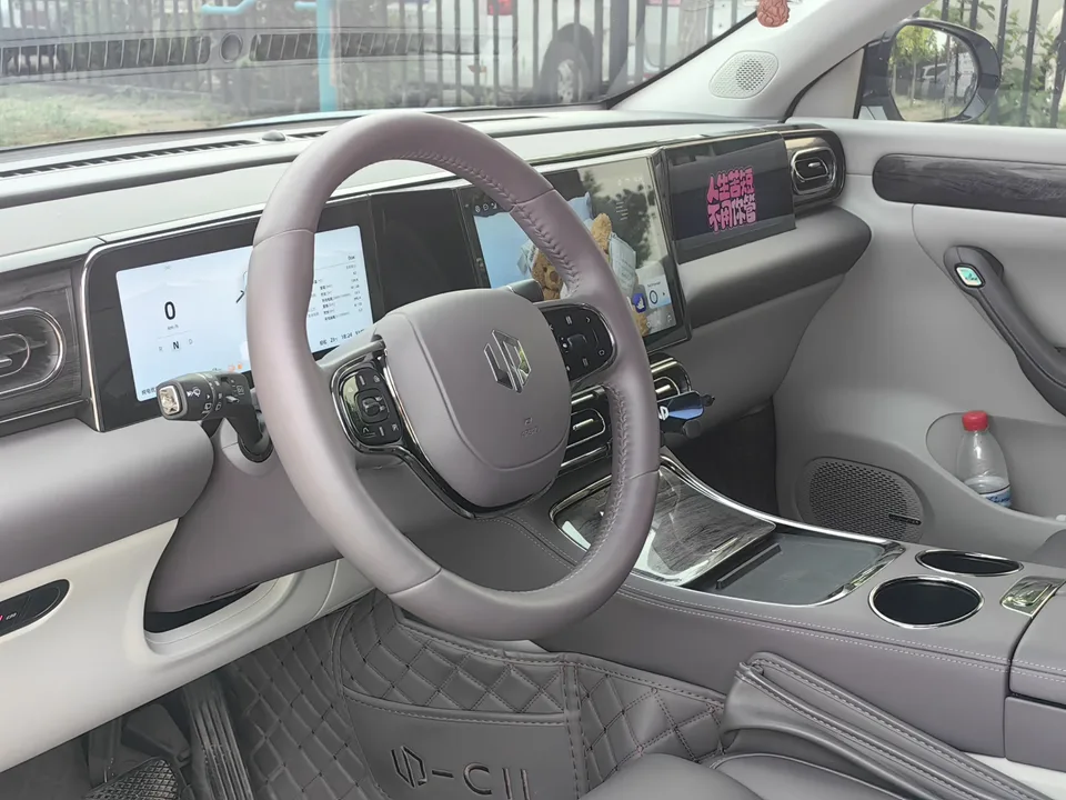 Leapmotor Zero running C11 Extended Range 300 Smart Edition 2024 — миниатюра 3