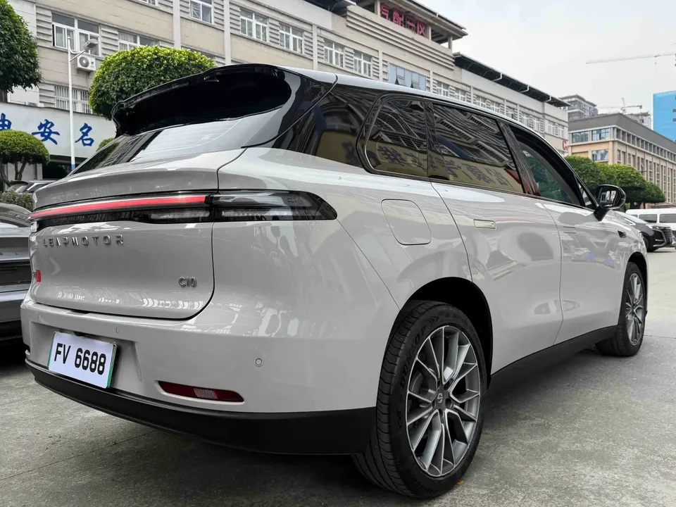 Leapmotor Zero running C10 Extended Range 210 Comfort Edition 2024 — миниатюра 2