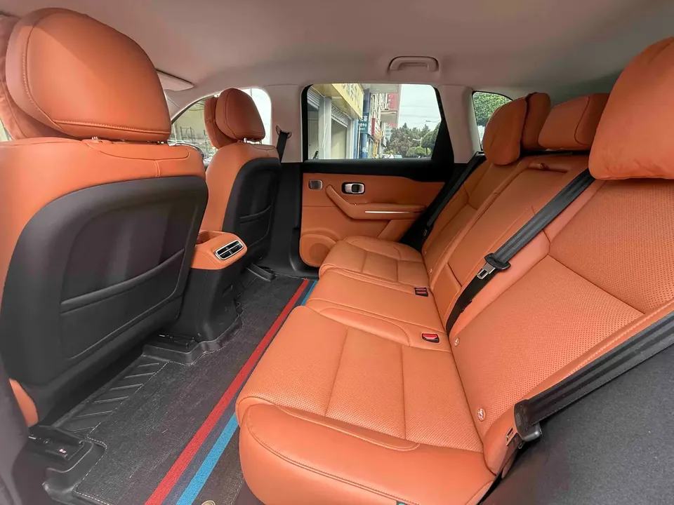 Leapmotor Zero running C10 Extended Range 210 Comfort Edition 2024 — миниатюра 4