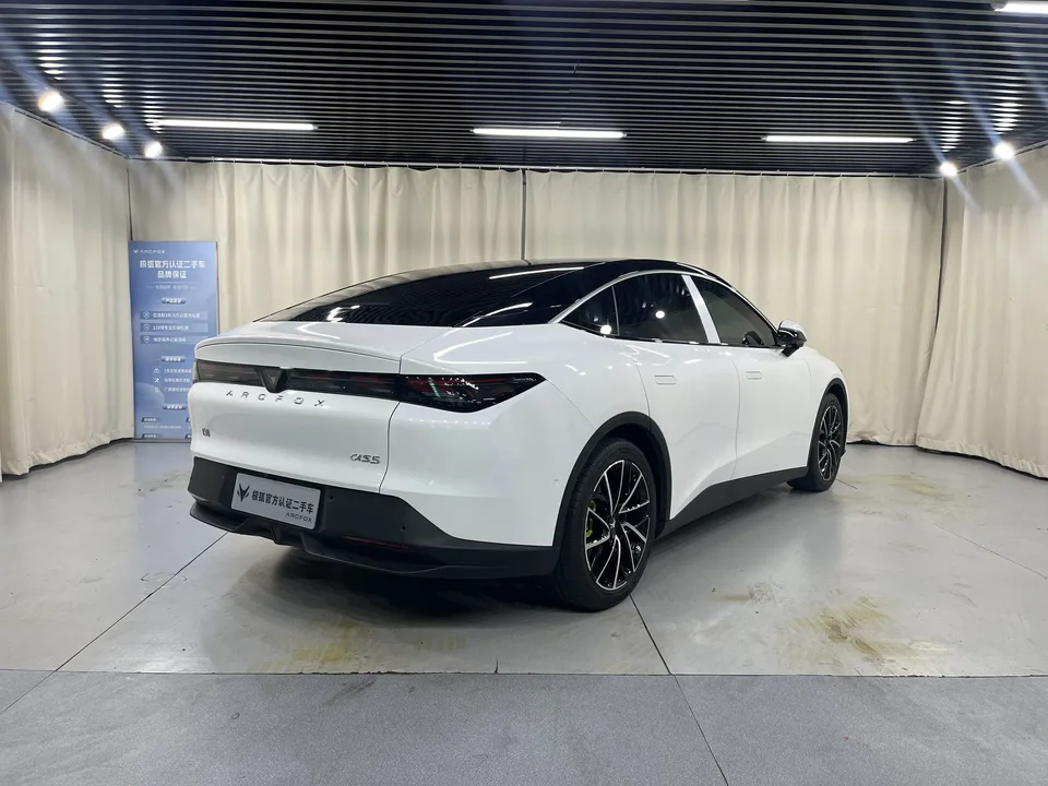ARCFOX Extreme Fox JiFox Alpha S5 facelift 560MAX 185kW 2026 — миниатюра 4