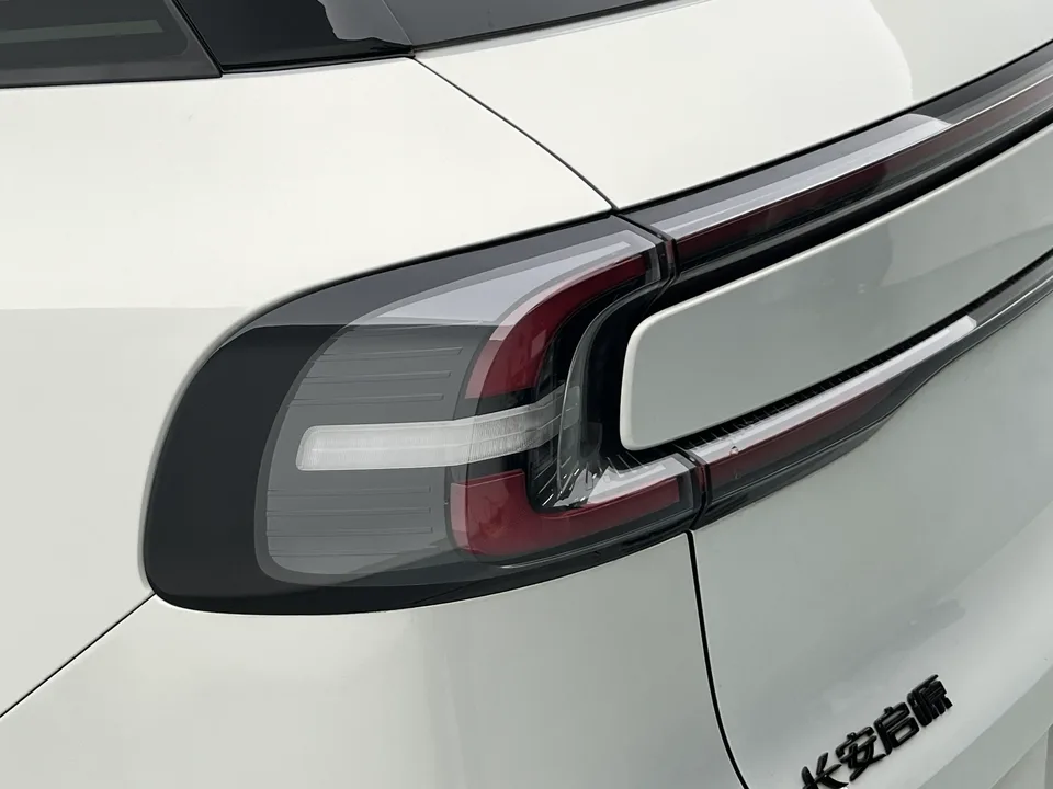 Changan Qiyuan Q07 215 Flagship PLUS 2025 — миниатюра 2