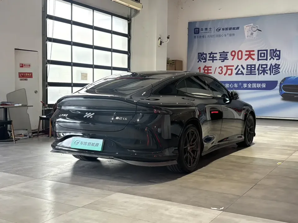 Zhiji L6 Max Standard Edition 75kWh 2025 — миниатюра 4