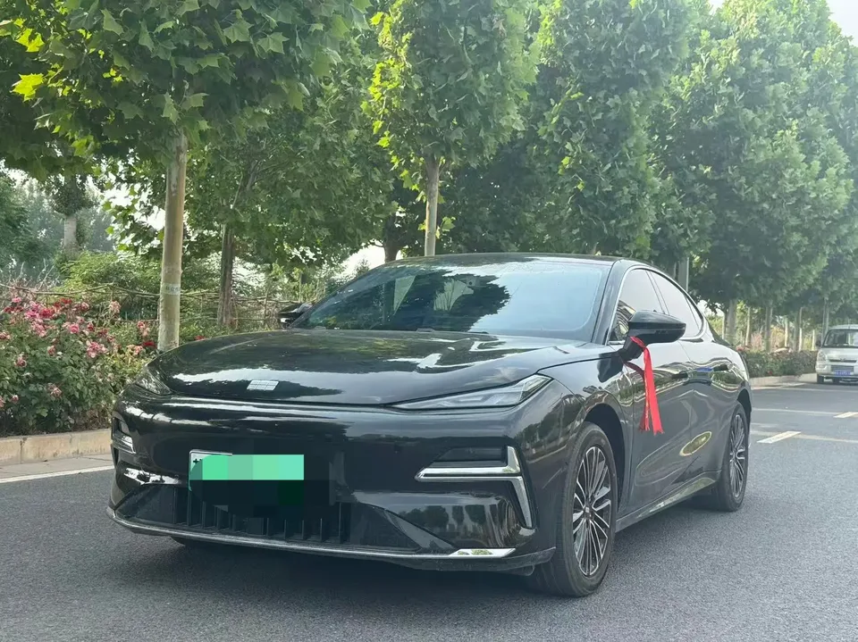 Geely Galaxy Star 8 PHEV 2025