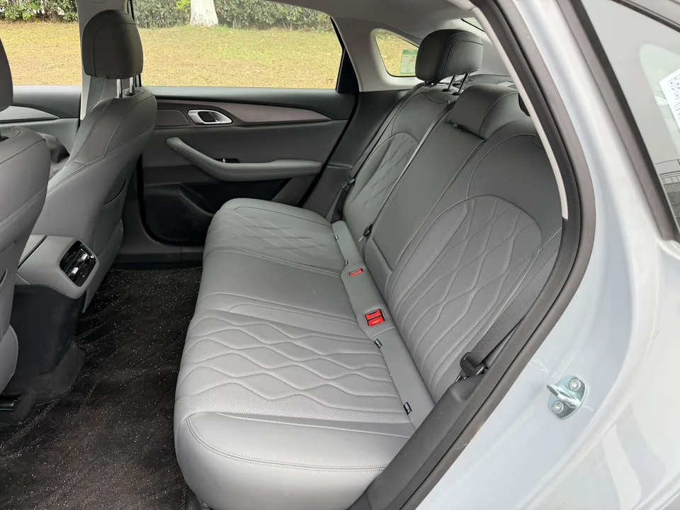 Geely Galaxy A7 EM Galaxy A7 EM 2025 70km Luxury Edition 2025 — thumbnail 4