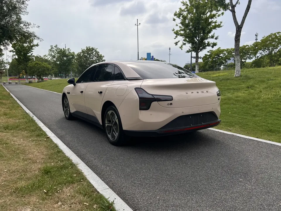 XPeng Xiaopeng MONA M03 502 Long Range Max Edition 2025 — миниатюра 2