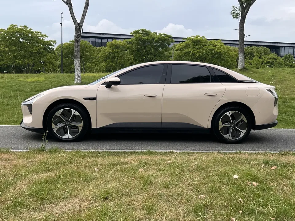 XPeng Xiaopeng MONA M03 502 Long Range Max Edition 2025 — миниатюра 4