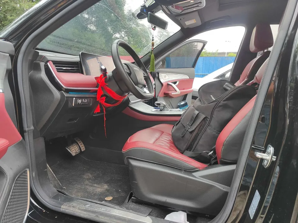 Jetour Jietu X70 PLUS JETOUR X70 PLUS 2023 1.5T DCT Brave PLUS 5-seater 2023 — миниатюра 3