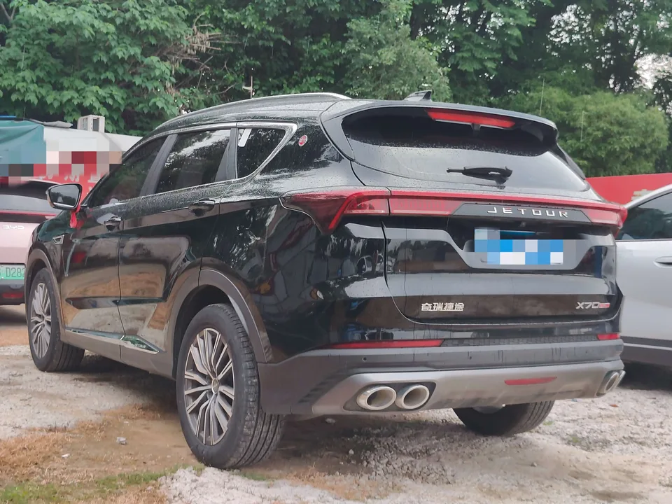 Jetour Jietu X70 PLUS JETOUR X70 PLUS 2023 1.5T DCT Brave PLUS 5-seater 2023 — миниатюра 4