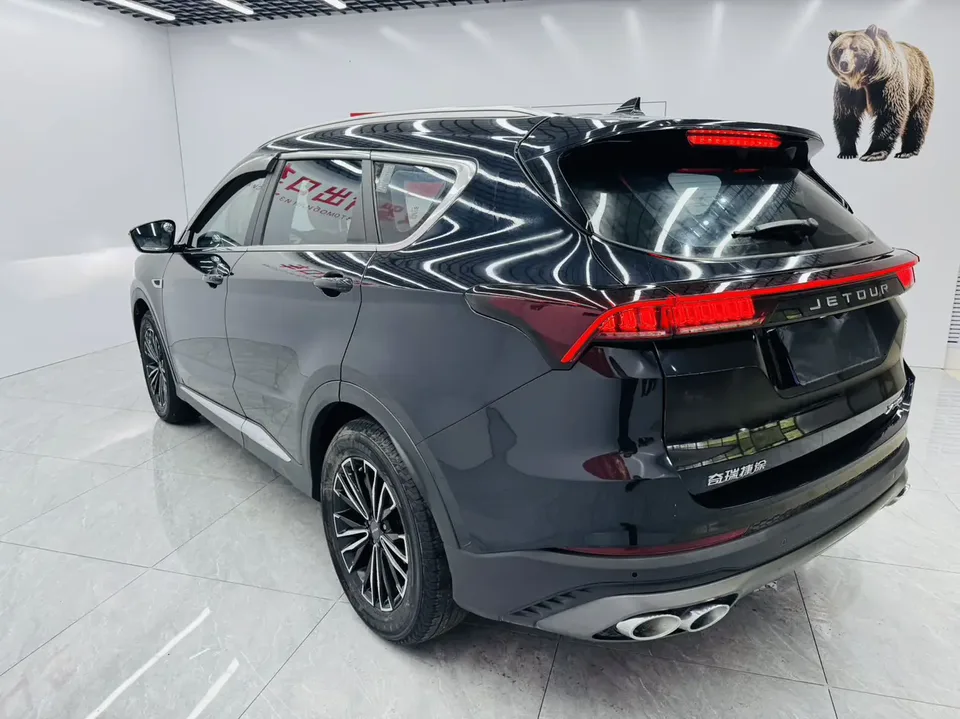 Jetour Jietu X70 PLUS Jietu X70 PLUS 2023 JETOUR X70 PLUS 2023 1.5T DCT Brave PLUS 7-seater 2023 — thumbnail 4