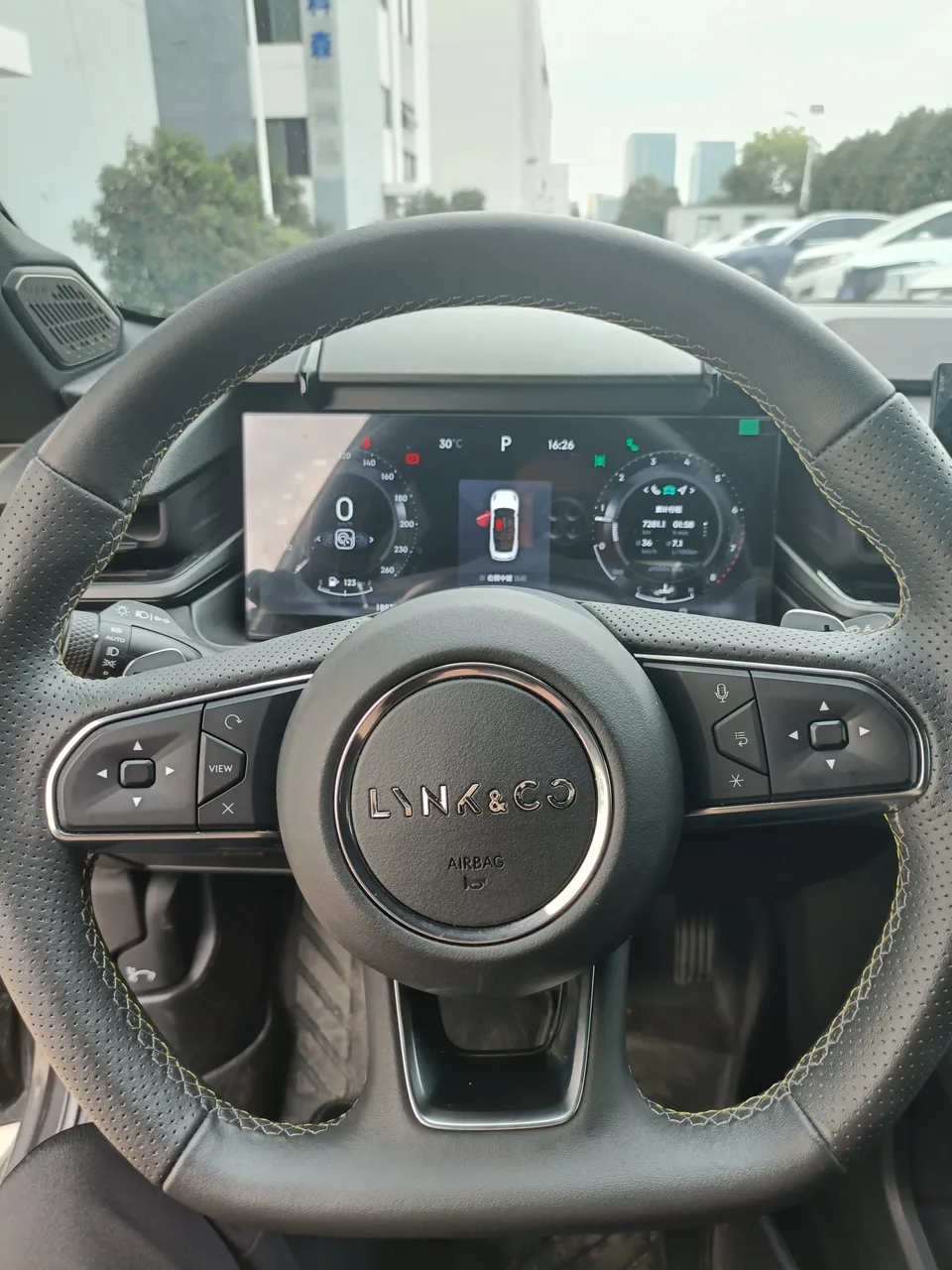 Lynk & Co 03 Lynk & Co 03 2023 1.5TD DCT Plus 2024 — миниатюра 3
