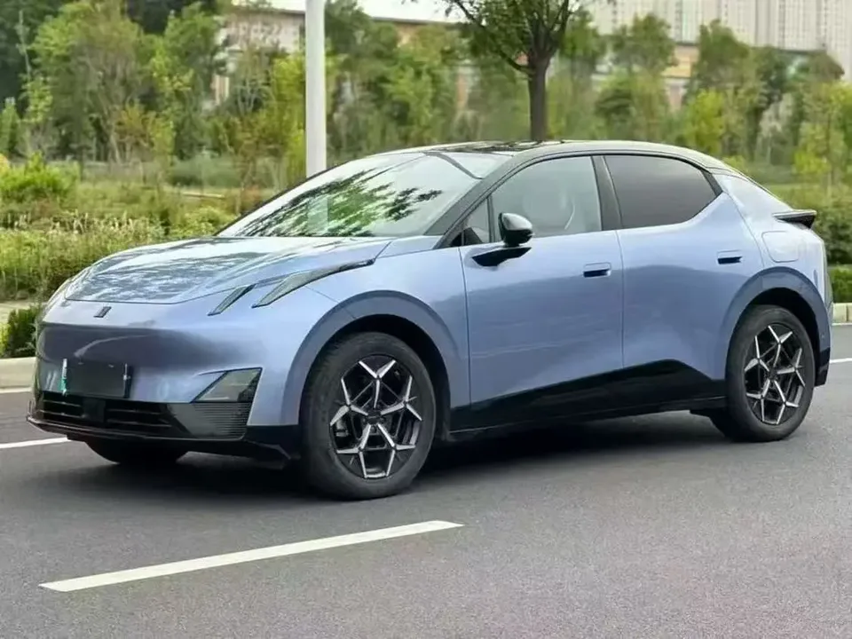 Lynk & Co Z20 2025
