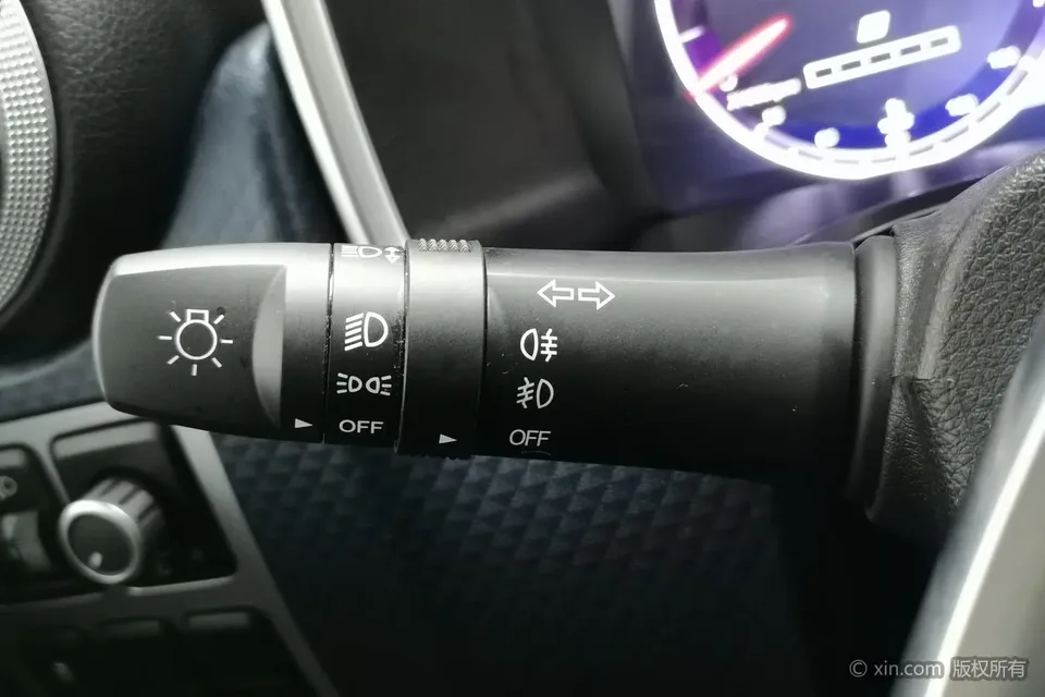 BAIC Beijing Off-road BJ40 2.0T Automatic Four-wheel Drive Tribute to 2020 Honor Edition 2024 — миниатюра 4