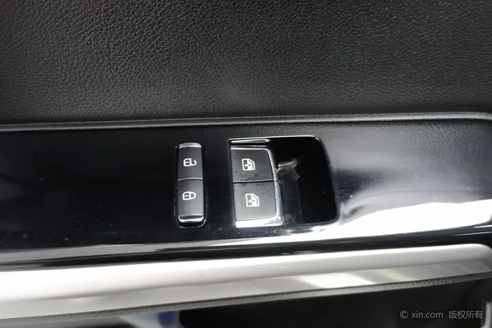 BAIC Beijing Off-road BJ40 2.0T Automatic Four-wheel Drive Tribute to 2020 Honor Edition 2024 — миниатюра 5