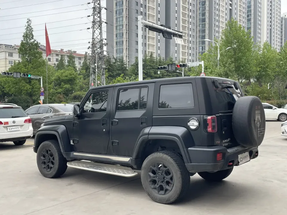 BAIC Beijing Off-road BJ40 Beijing Off-road BJ40 2023 2.0D Automatic 4WD Blade Hero Edition Knight Type (Front and Rear Electric Locks) 2023 — миниатюра 4