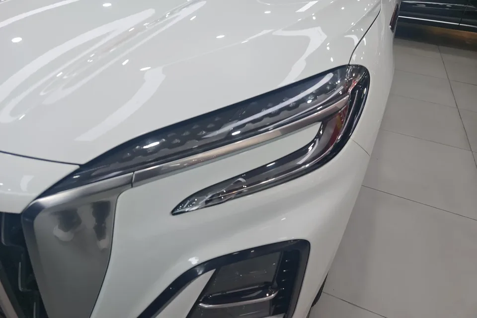 Hongqi HS3 PHEV 115km Jinwei Edition 2025 — миниатюра 4