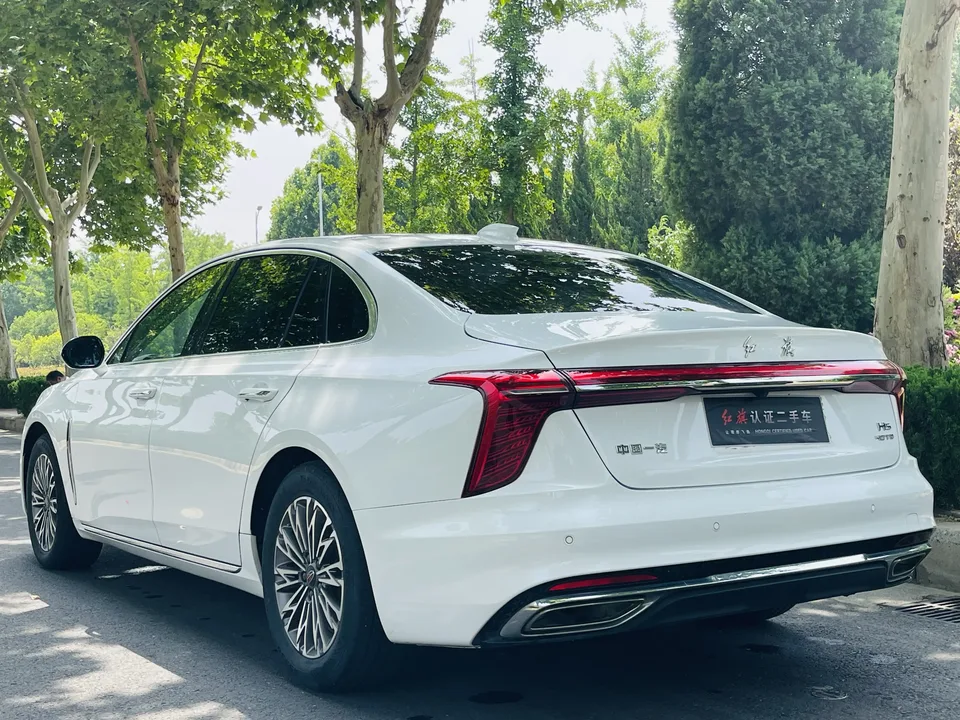 Hongqi H5 Hongqi H5 2023 2.0T Automatic Intelligent Connected Flag Edition 2022 — миниатюра 2
