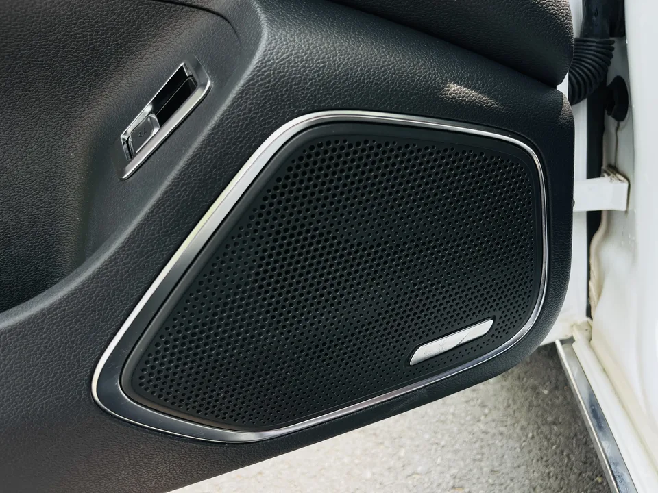 Hongqi H5 Hongqi H5 2023 2.0T Automatic Intelligent Connected Flag Edition 2022 — миниатюра 3