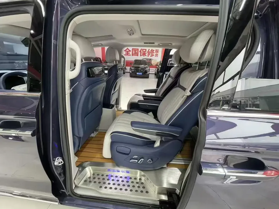 Roewe iMAX8 Roewe iMAX8 2022 400TGI Extreme Edition 2022 — миниатюра 3