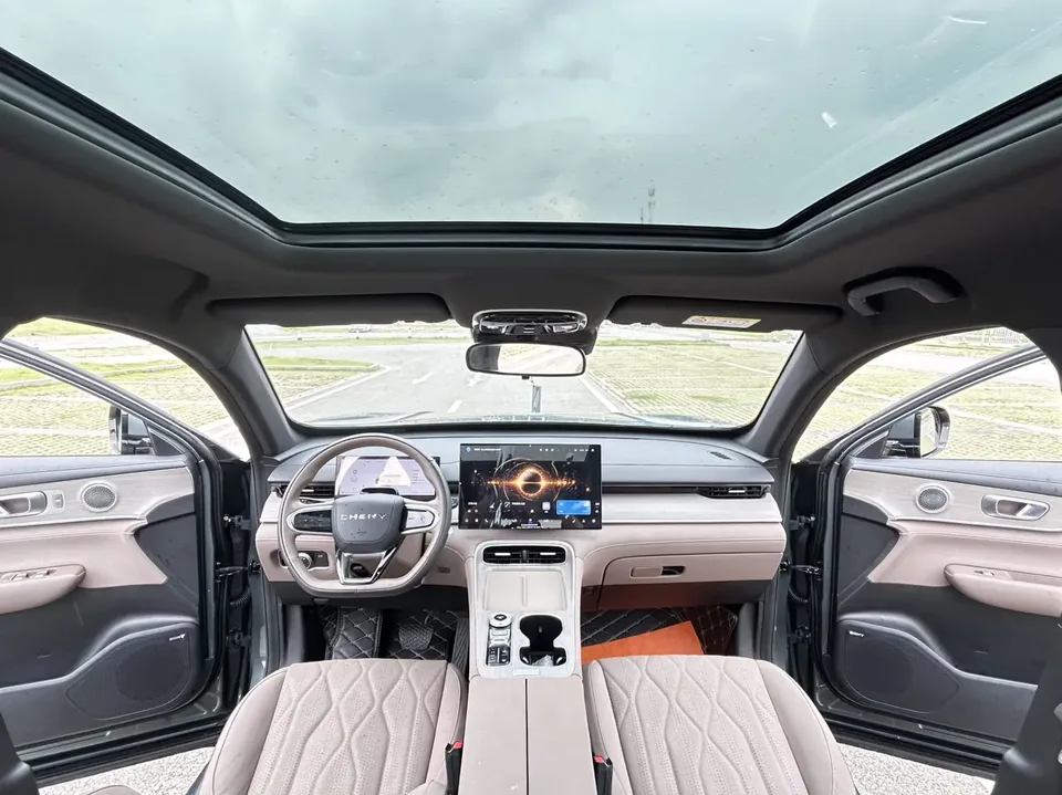 Chery Tiggo 8 PLUS Tiggo 8 PLUS 2025 Kunpeng 290TGDI DCT Premium 5-seater 2024 — миниатюра 2
