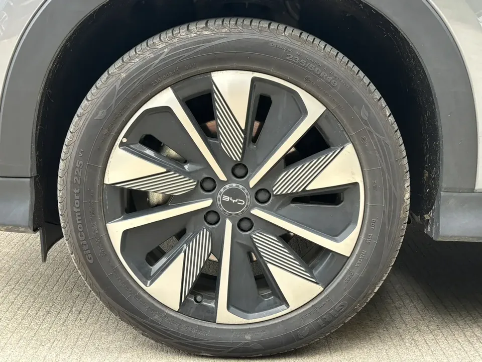 BYD Song PLUS EV Song PLUS EV 2025 520KM Luxury Edition 2025 — миниатюра 3